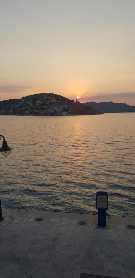 Villas Danezis - New Marina , Symi Bagian luar foto